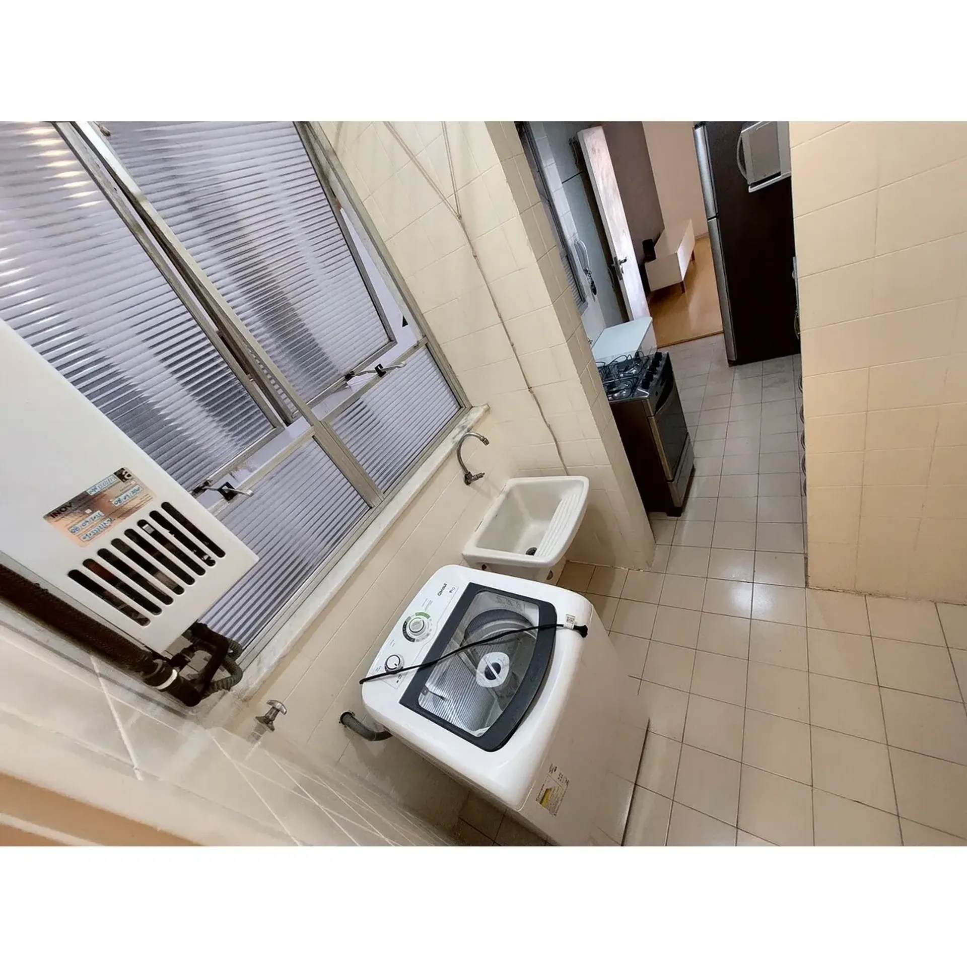 One-bedroom apartment with a washing machine — photo 24