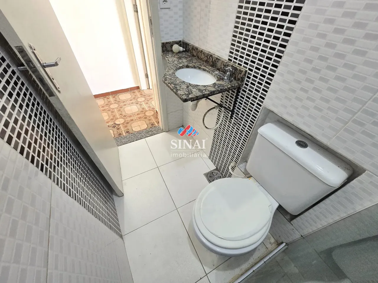 Apartamento de 2 quartos com cozinha aberta e fogão a gás — photo 5