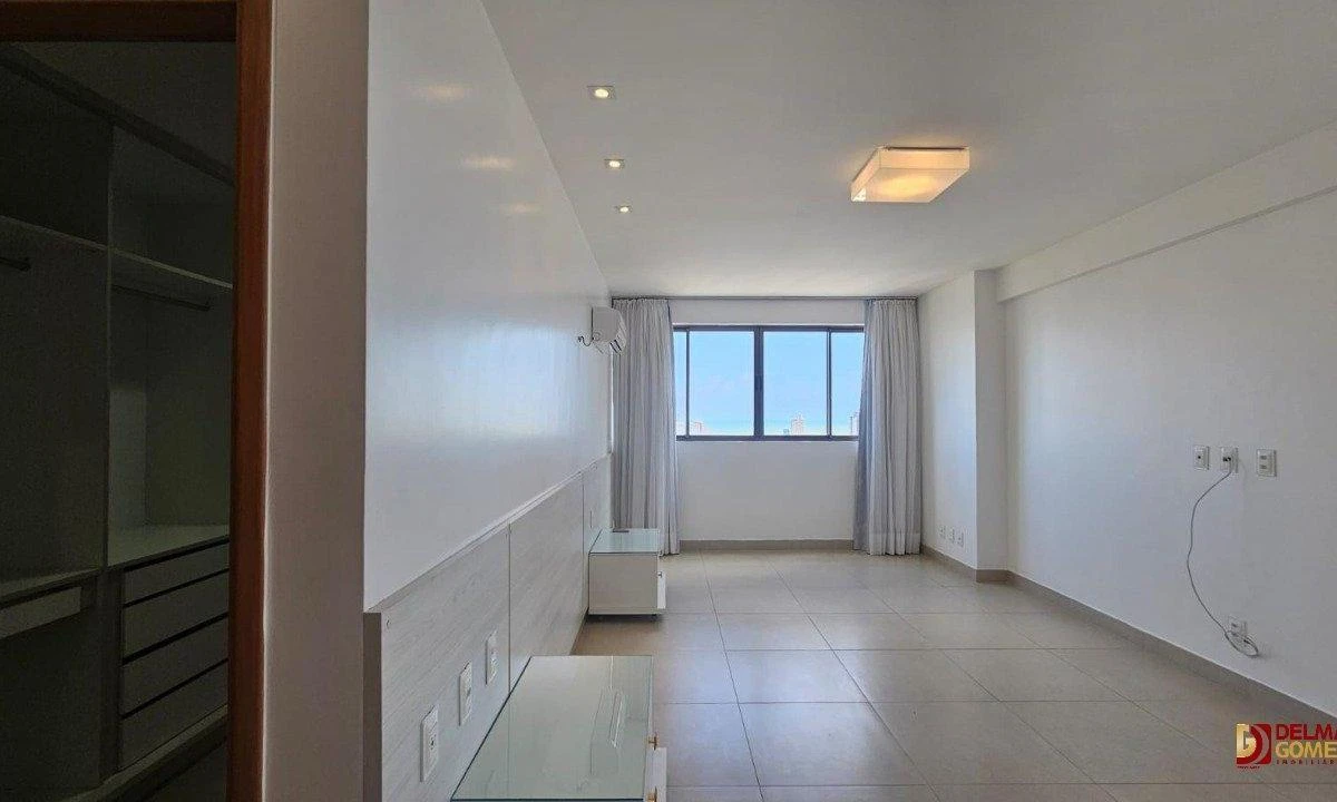 Apartamento de 212 m² com banheira e varanda envidraçada — photo 20