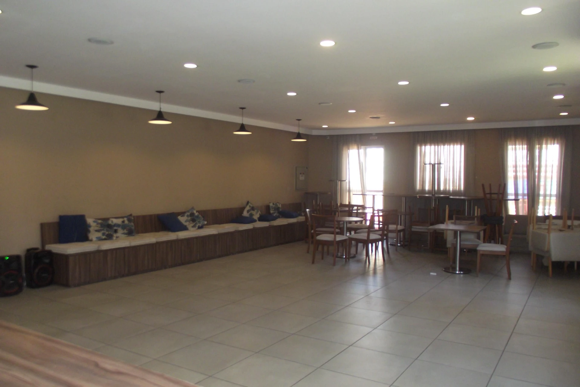 Балкон с грилем и 2 спальни: квартира 47 м² — photo 26