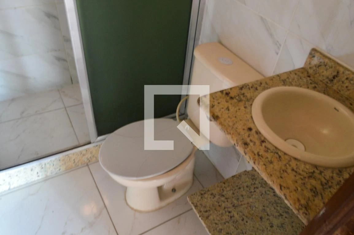 Condominium house with 2 bedrooms and a glass shower — photo 12