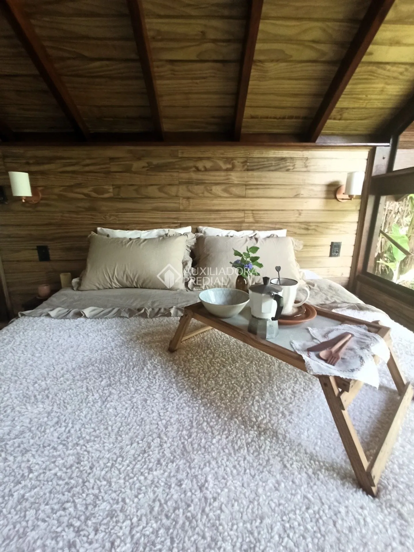 Furnished house with a balcony, 6 bedrooms and 3 baths — photo 22