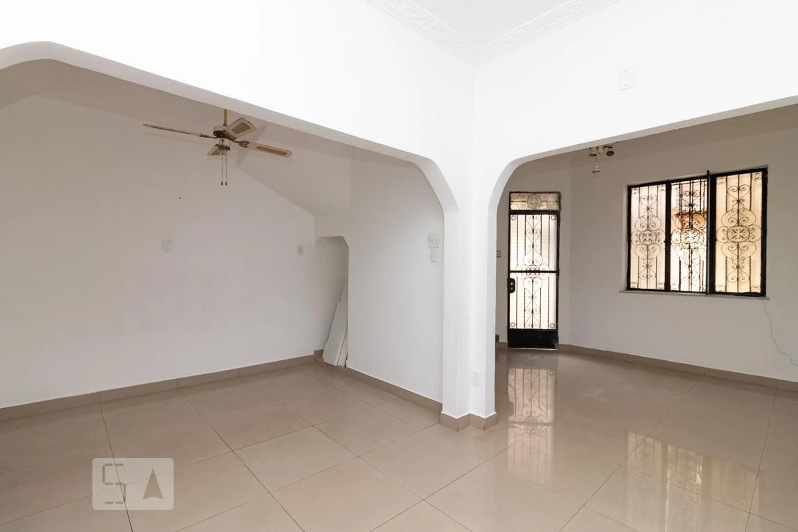 4-bedroom house with closed kitchen, 3 baths and parking — photo 17