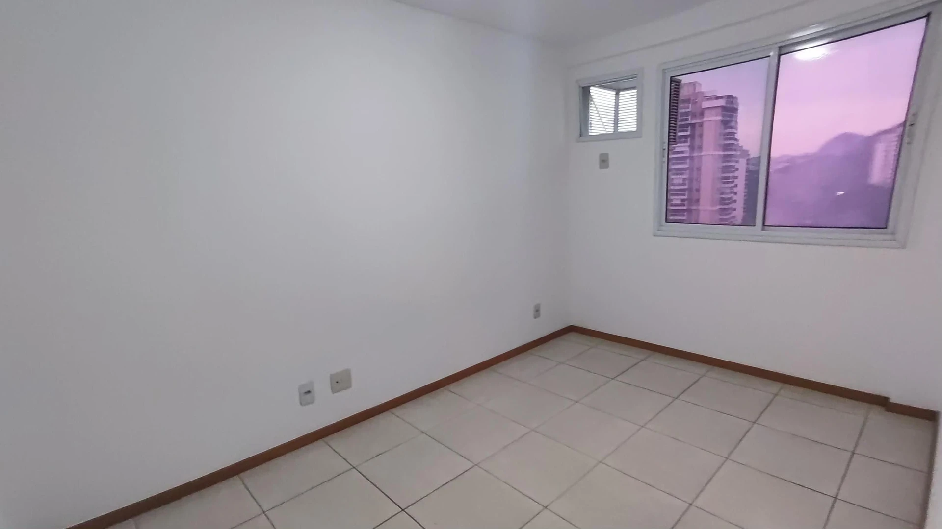 3-bedroom apartment with a mountain view — photo 39
