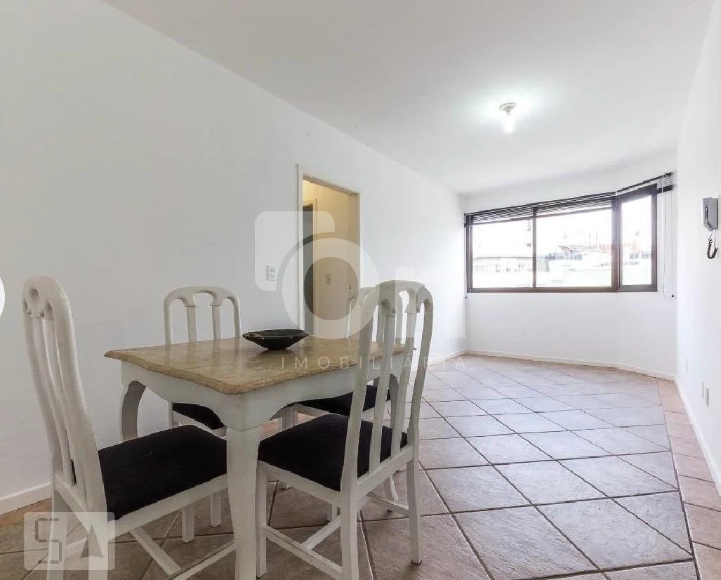 3-bedroom apartment, 1 with its own bathroom, 150 m² — photo 4
