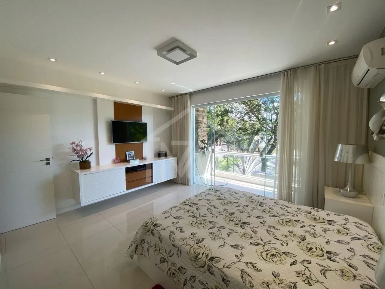 Furnished house with 5 en-suite bedrooms and pool — photo 36