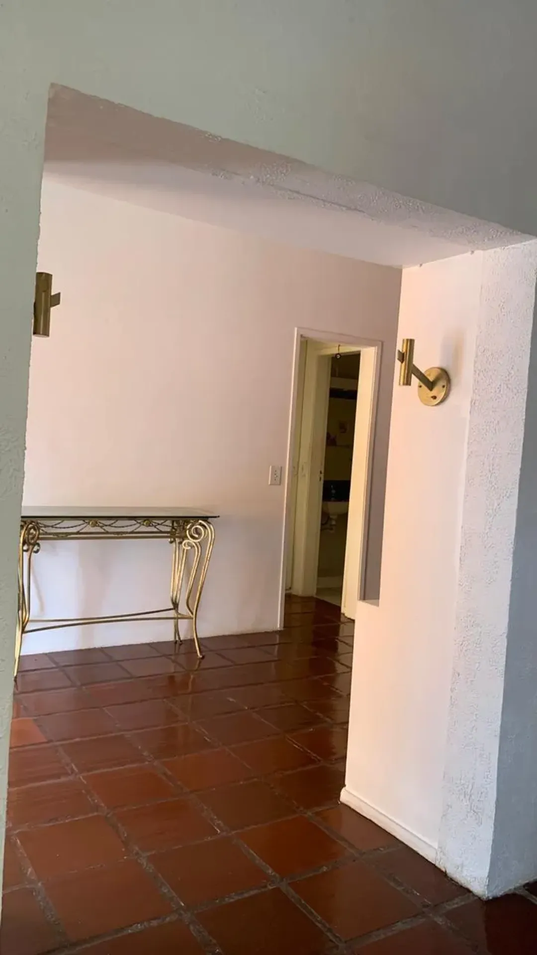 Квартира 71 м² с 1 спальней и приватным садом — photo 4