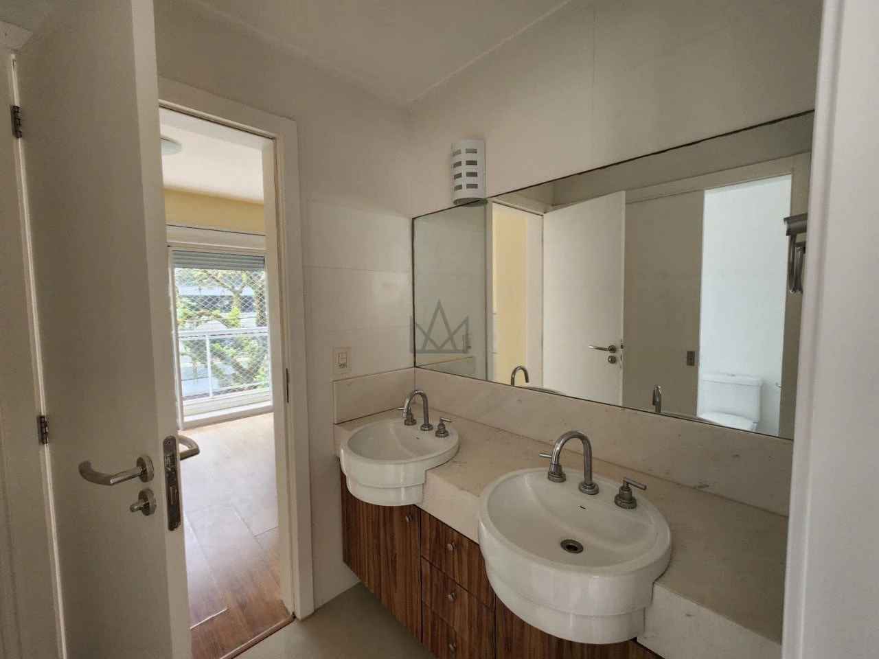 Departamento con ventanales de piso a techo en Florianópolis — photo 28