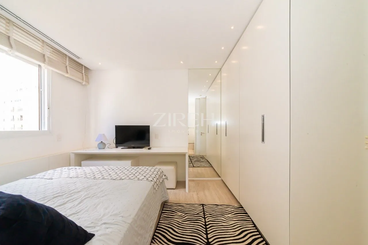 3-bedroom apartment with a home office — photo 26