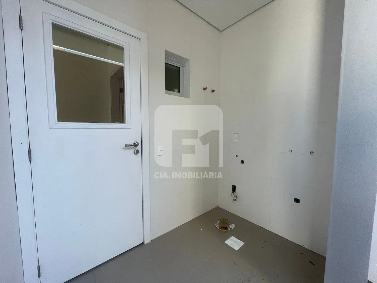 Дом 184 м² с 4 спальнями-сьютами и террасой — photo 29