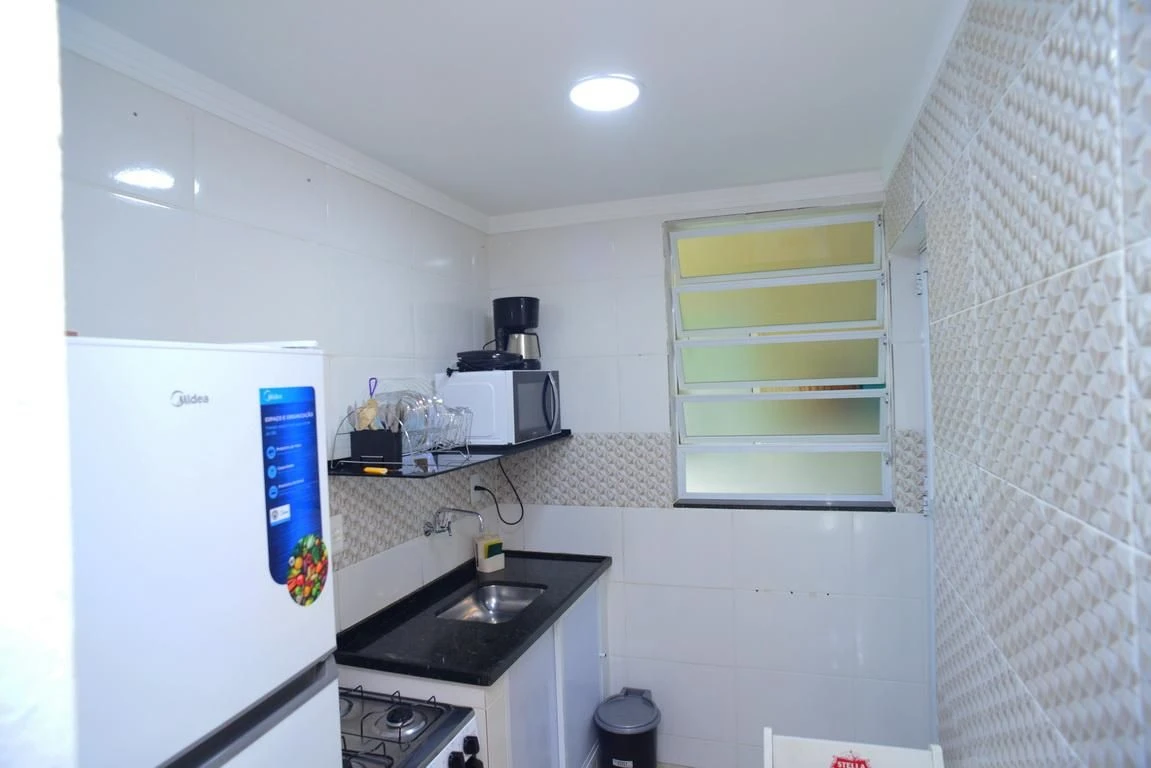 Furnished 2-bedroom apartment with a compact gas kitchen — photo 2