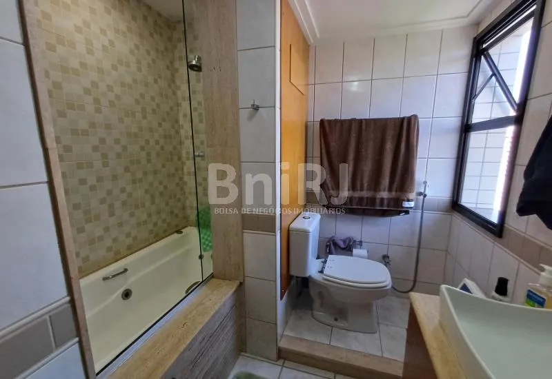 Furnished 179 m² apartment with 3 bedrooms — photo 40