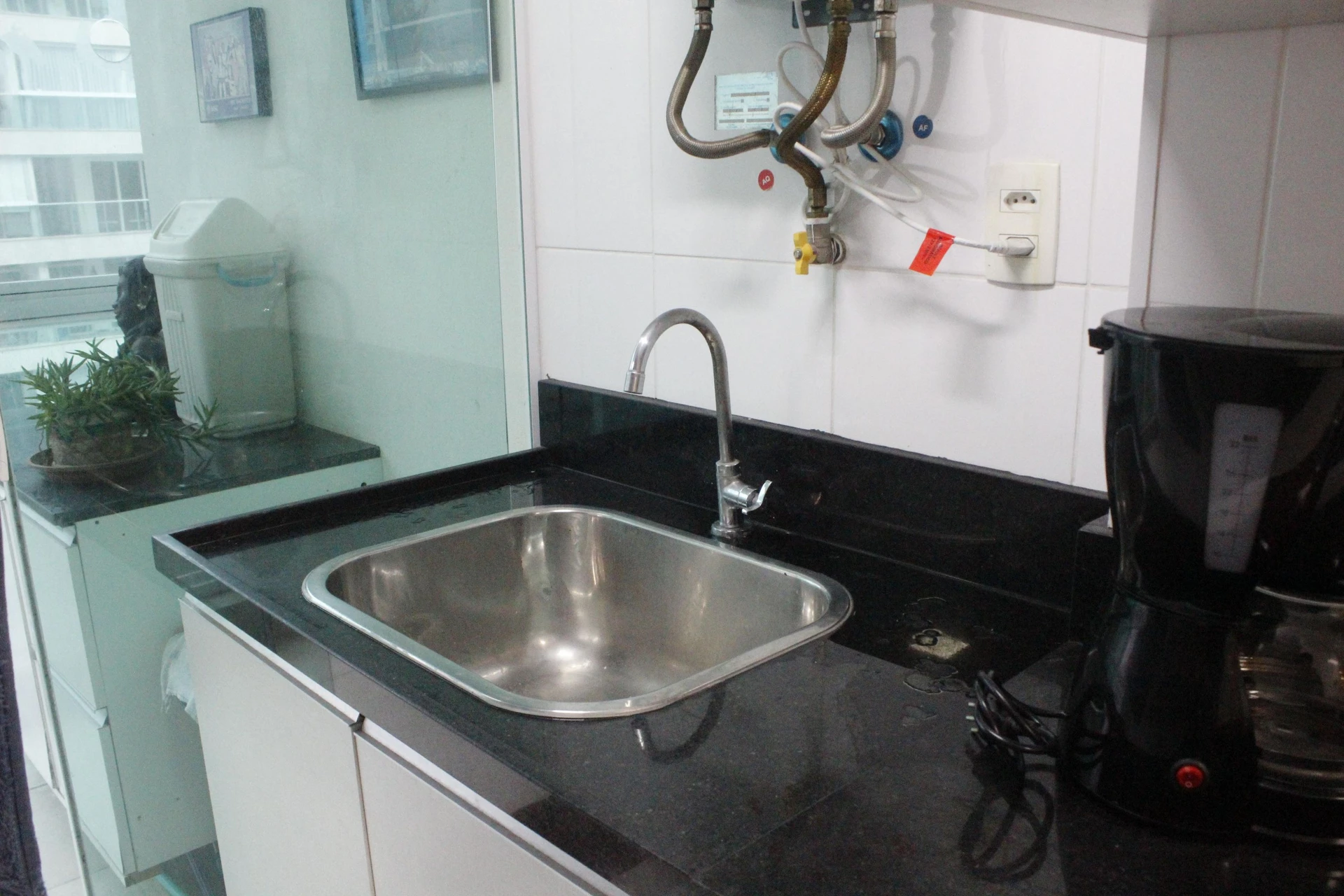 Furnished 2-bedroom apartment with integrated kitchen — photo 12