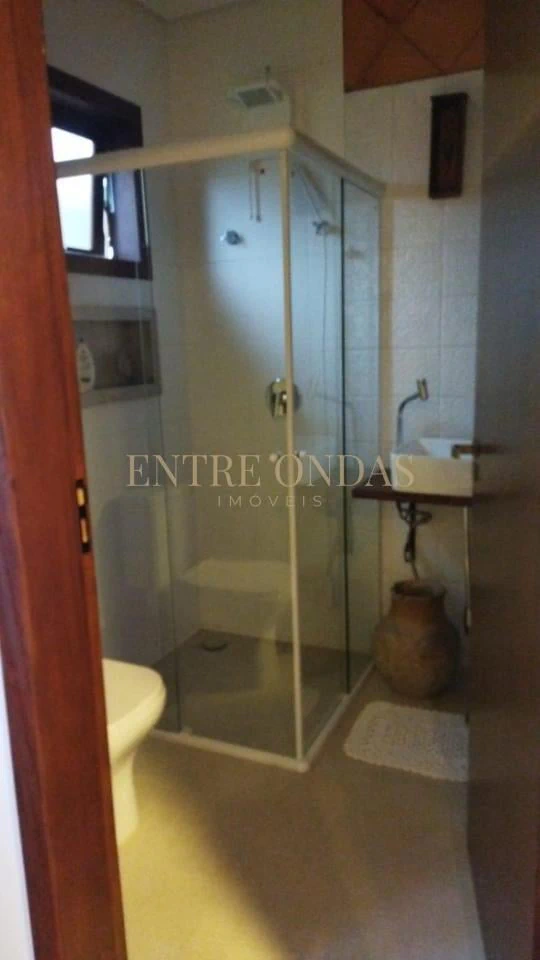 Furnished house with 3 bedrooms and 4 bathrooms — photo 18
