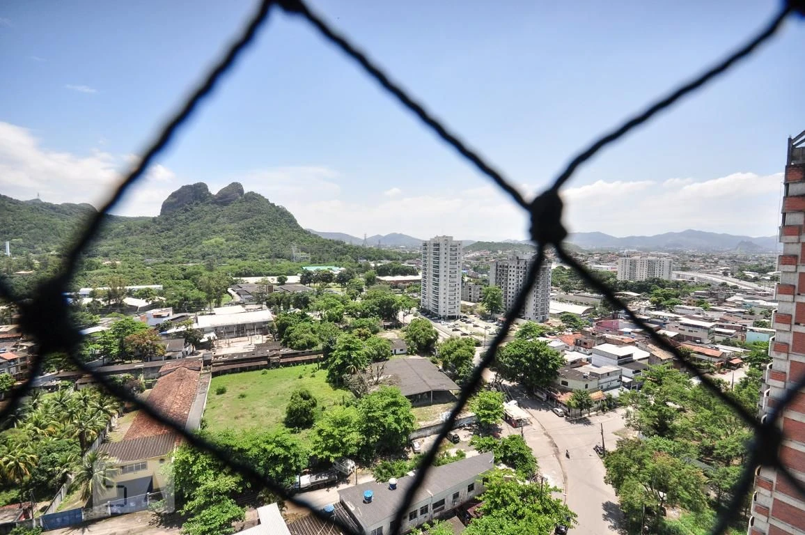 2-bedroom apartment with a mountain view in Rio de Janeiro — photo 12