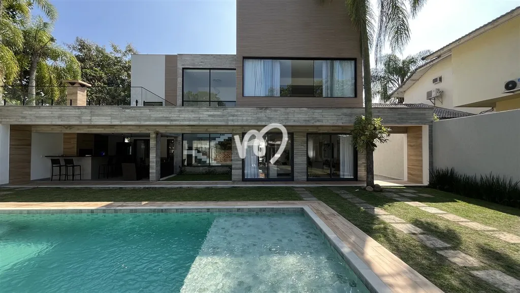 Furnished house with 5 bedrooms and an open-plan kitchen — photo 19