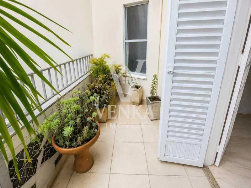 Furnished 210 m² penthouse with a full-length balcony — photo 10