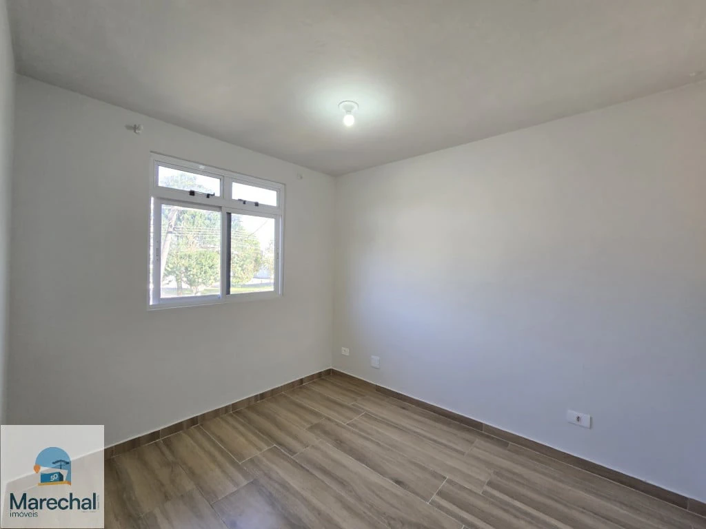 2-bedroom apartment with wood or laminate floors in Curitiba — photo 16