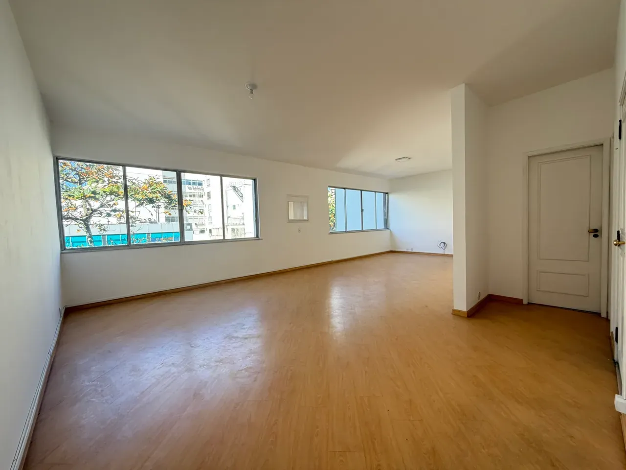 132 m² apartment with 3 bedrooms and 1 parking space — photo 34