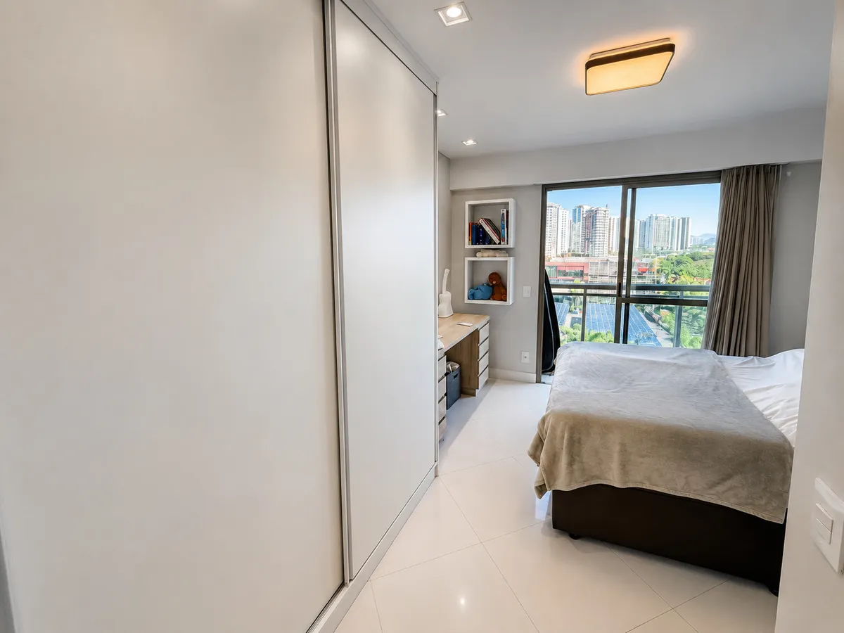 4-bedroom apartment with 4 en-suite bathrooms, 233 m² — photo 12