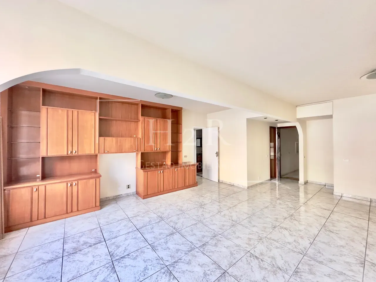 Apartment, 130 m², with a home office — photo 8