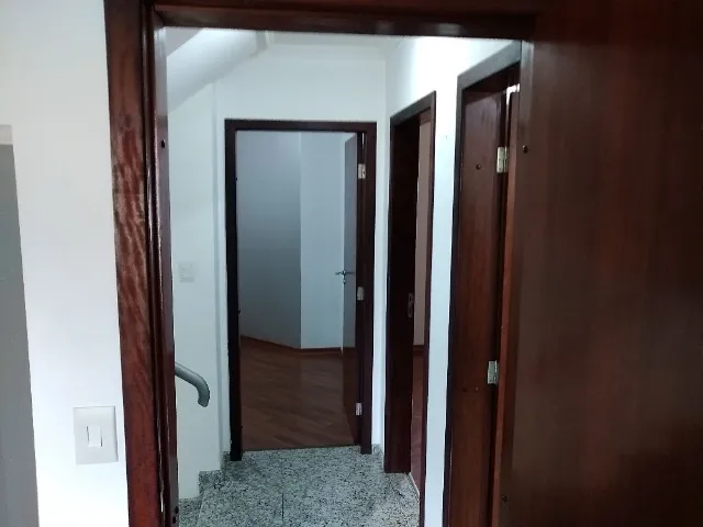 195 m² house with a home office and a bathtub — photo 17