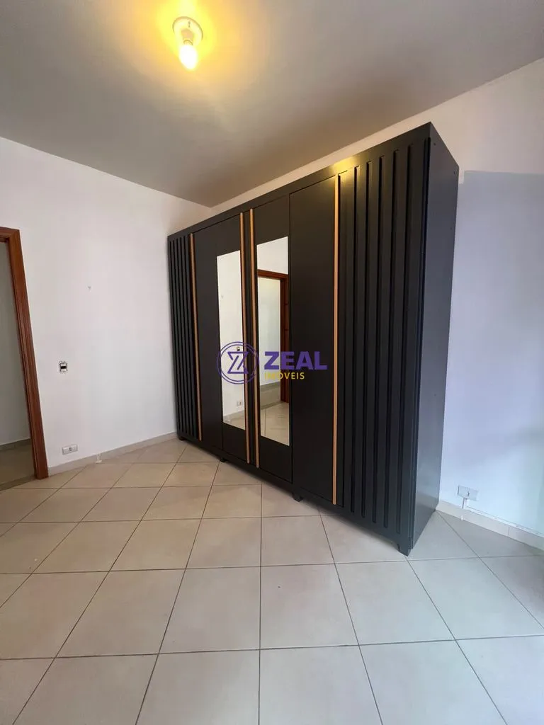 3-bedroom apartment, 1 with its own bathroom, 102 m² — photo 13