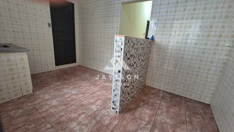 Unfurnished 1-bedroom apartment with a closed kitchen — photo 3