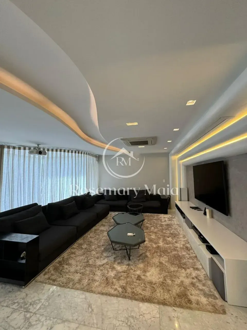 Furnished 1700 m² house with 5 bedrooms and open-plan kitchen — photo 3