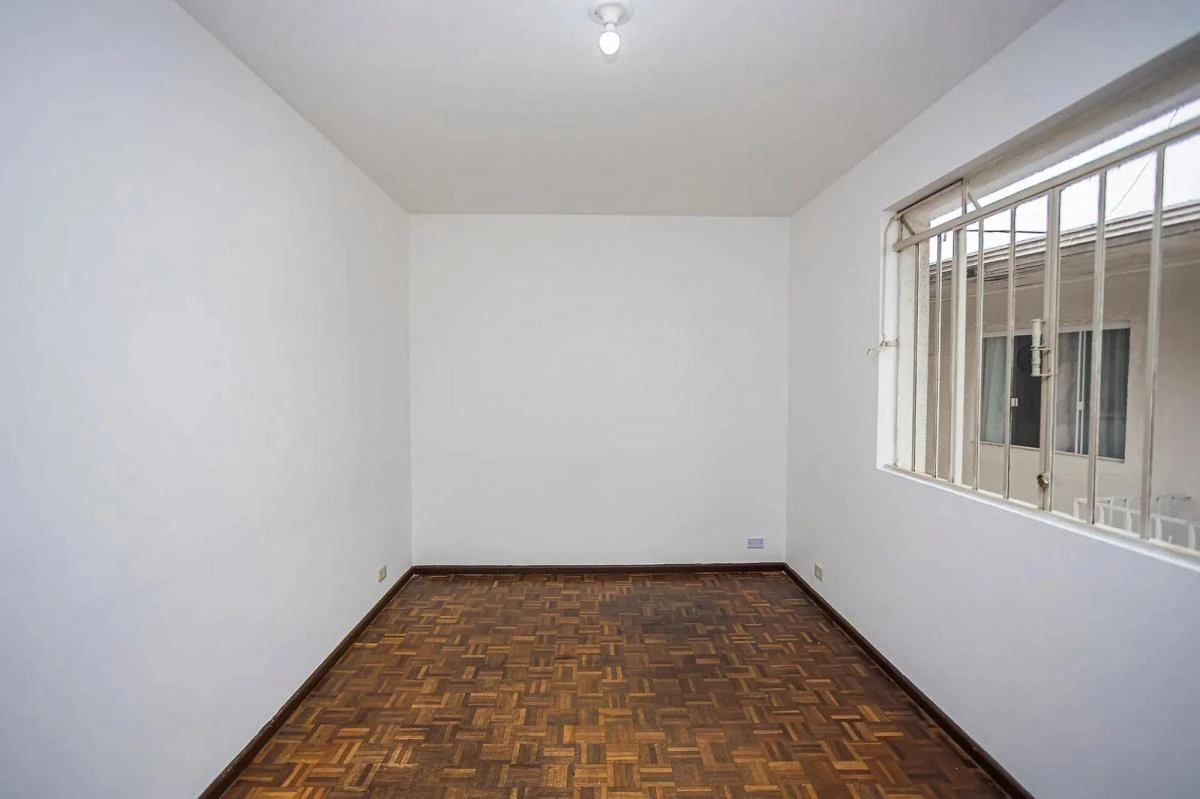 Apartamento com piso de madeira ou laminado, Cabral — photo 7