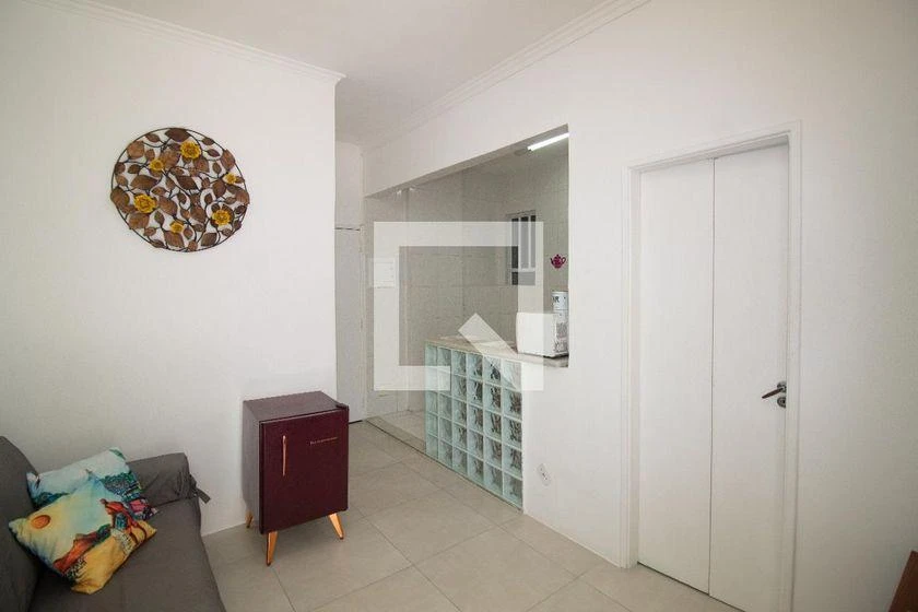 1-bedroom apartment with an open electric kitchen — photo 5