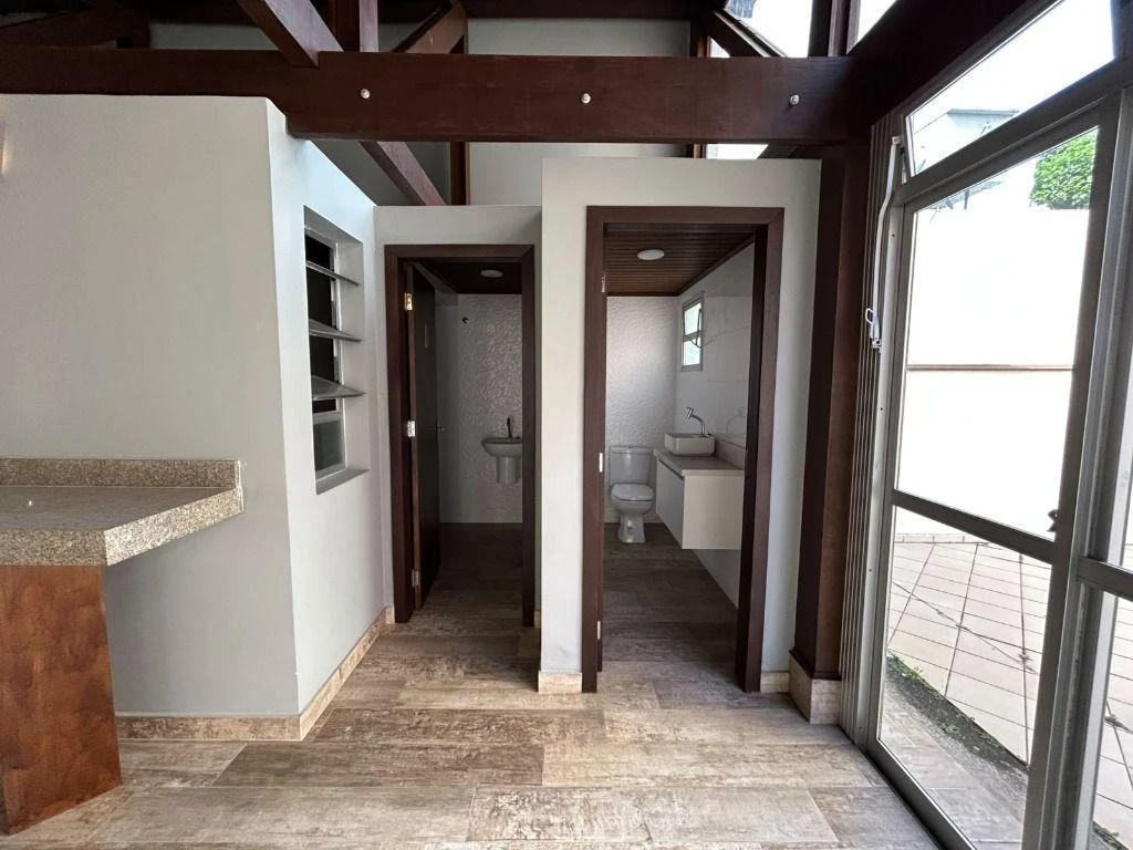 3-bedroom apartment with a home office in Curitiba — photo 23