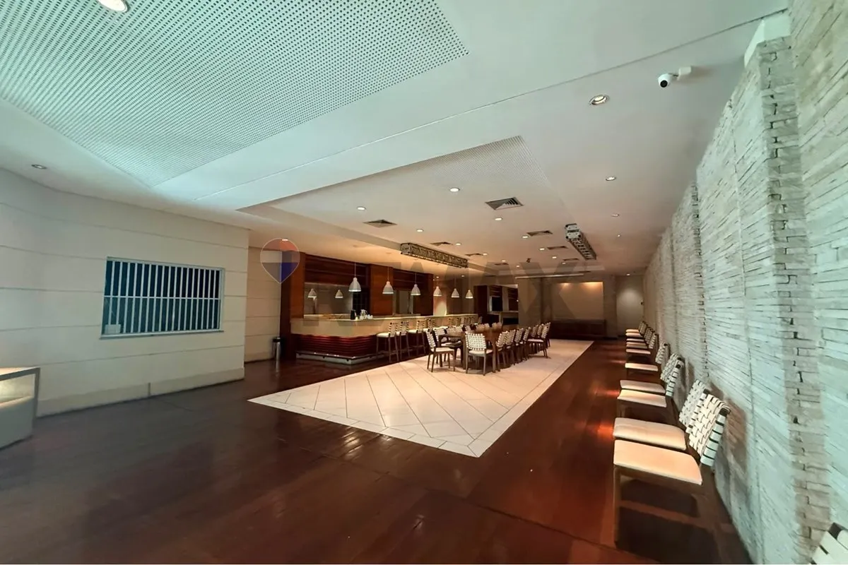 Apartment with 5 bedrooms and a glassed-in balcony — photo 60
