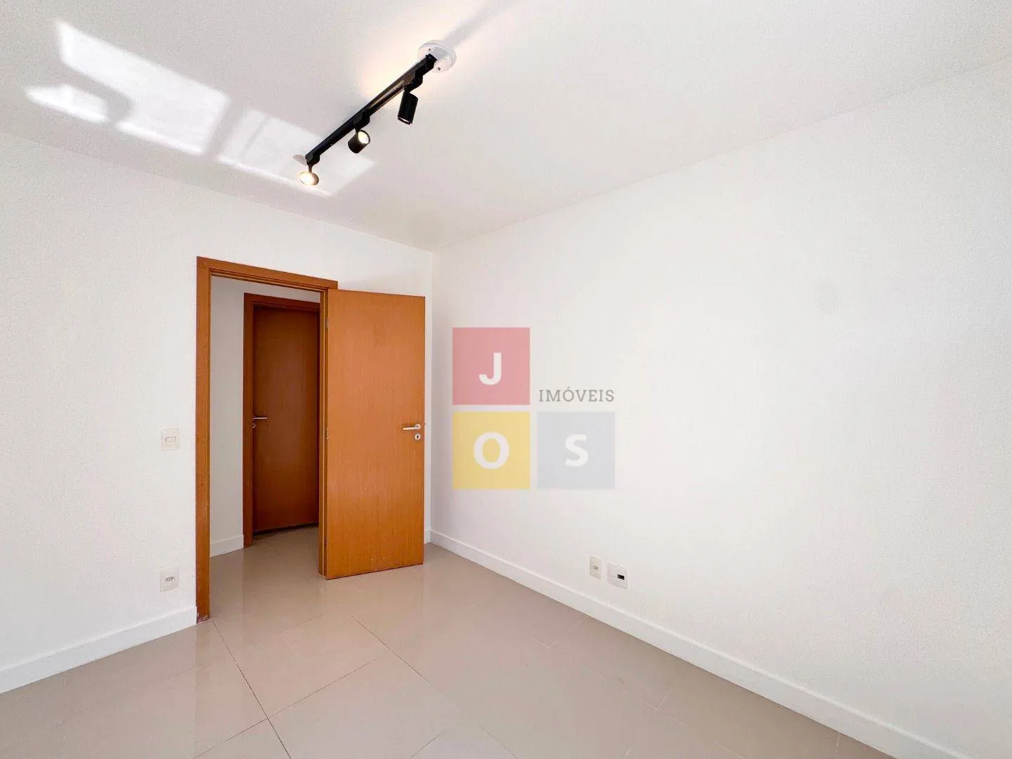 2-bedroom apartment with 2 bathrooms, 72 m² — photo 22