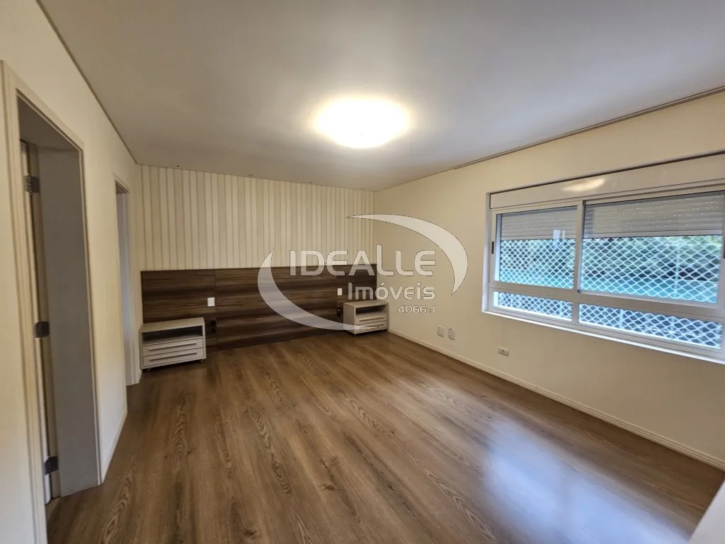Apartamento de 3 suites con 335 m² y balcón — photo 22