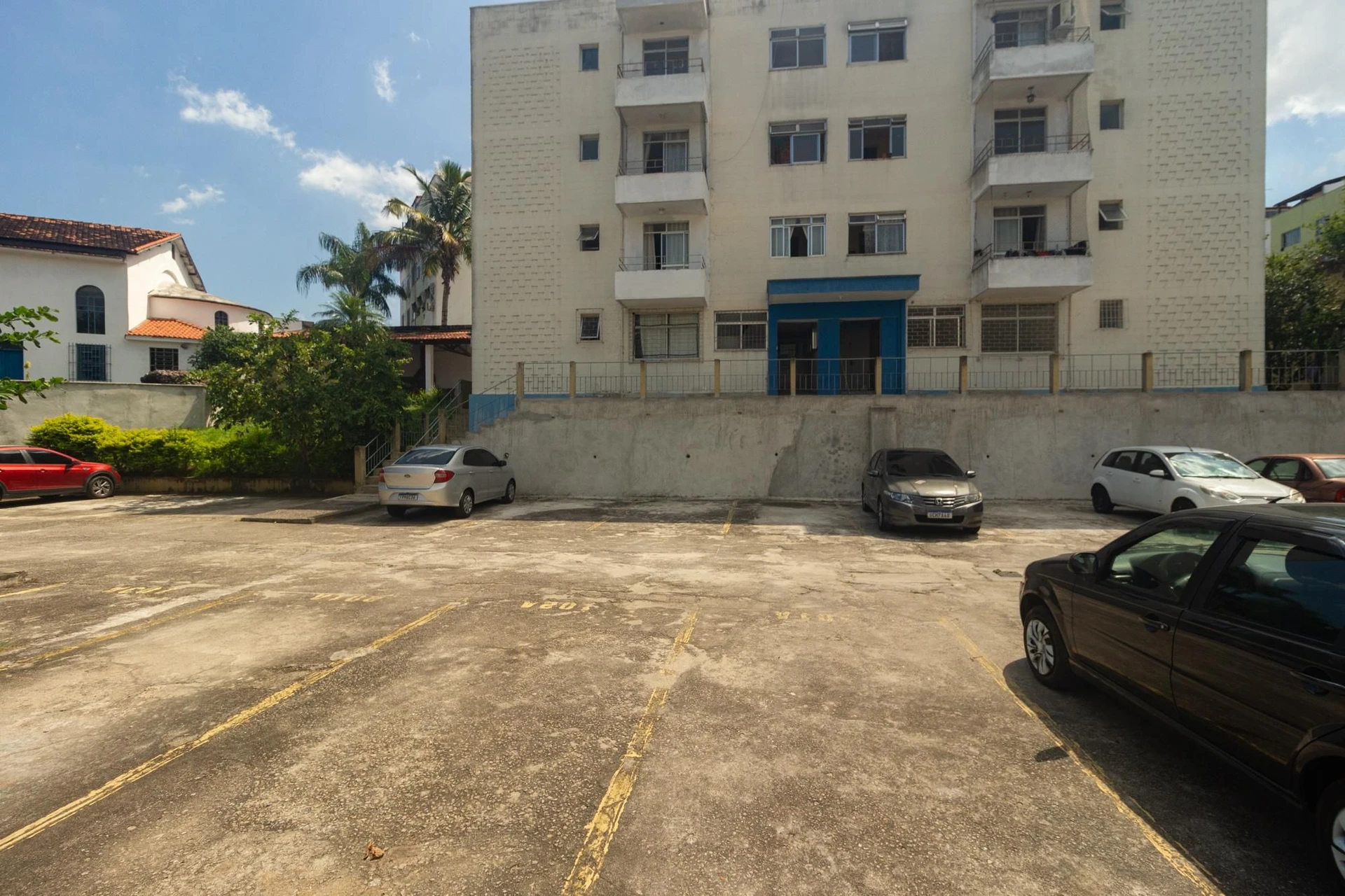 2-bedroom apartment with 1 bath, parking spot, pets ok — photo 30