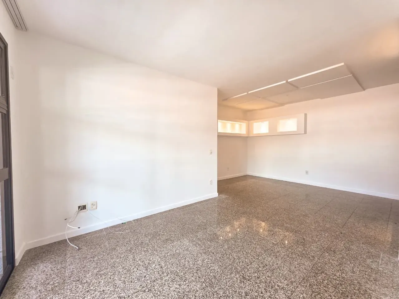 Home office in a 3-bedroom apartment, 107 m² — photo 17