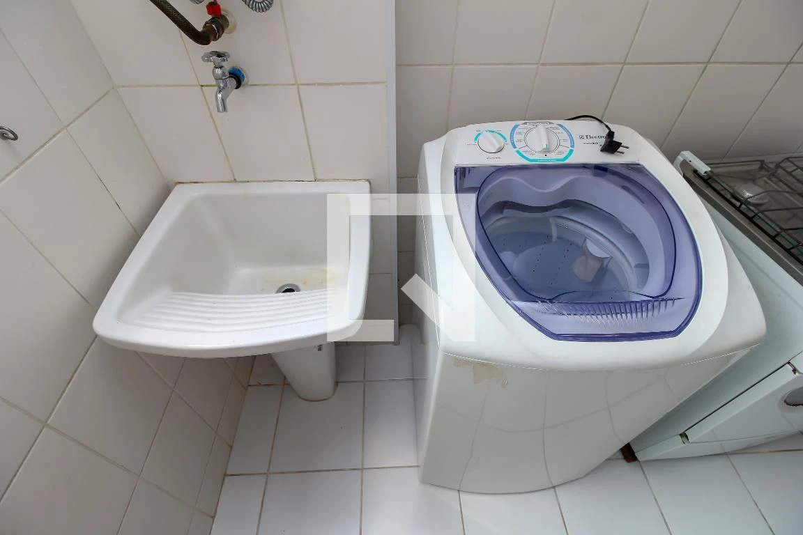 Washing machine in a 2-bedroom apartment, 60 m² — photo 35