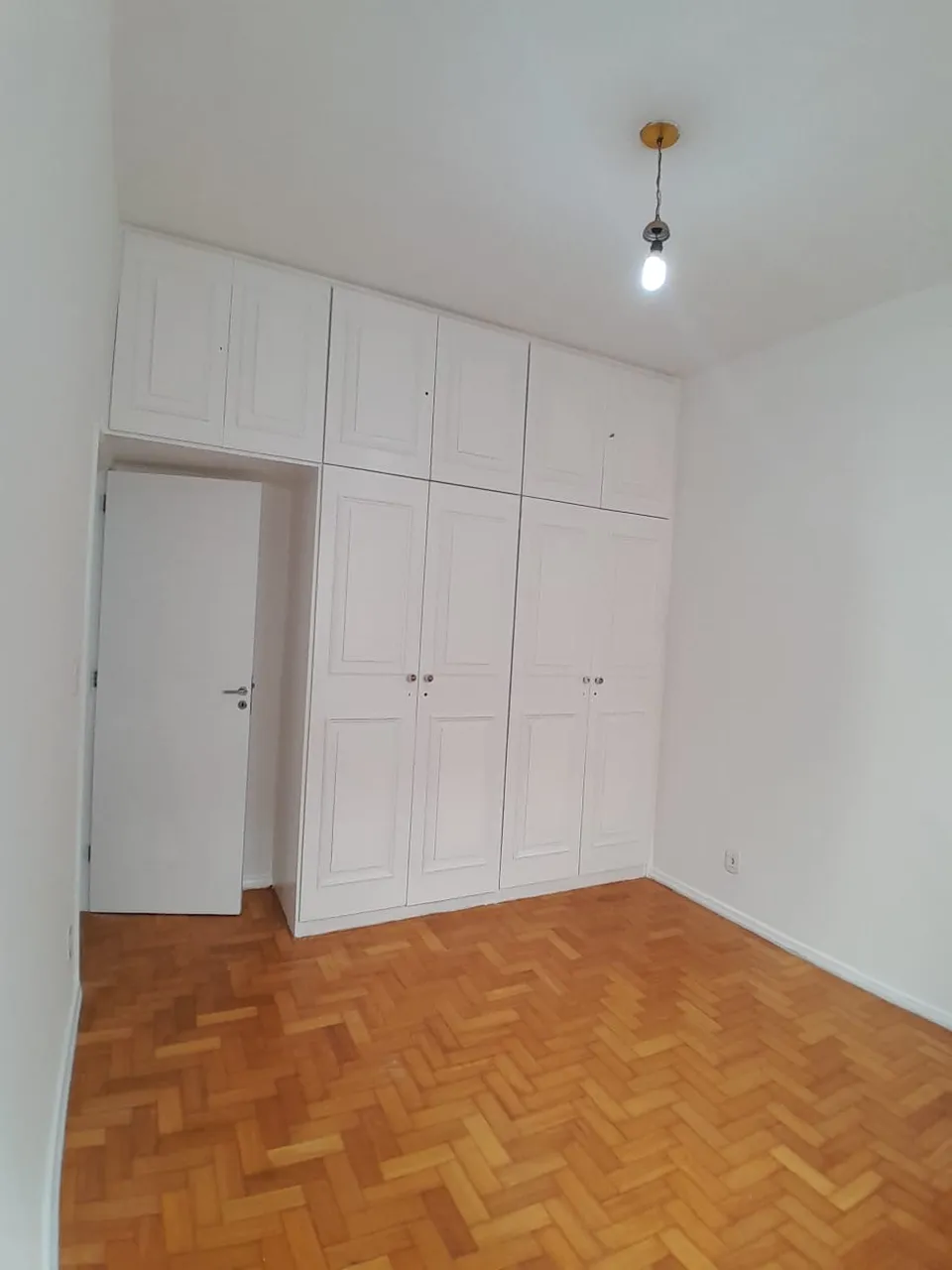 2-bedroom apartment with 1 bathroom, no parking — photo 10