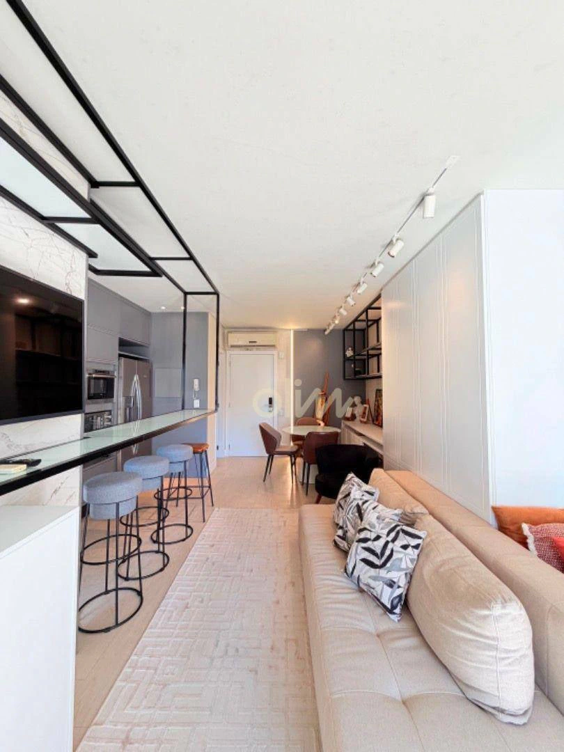 Furnished studio with 1 bedroom and open-plan kitchen 57 m² — photo 4