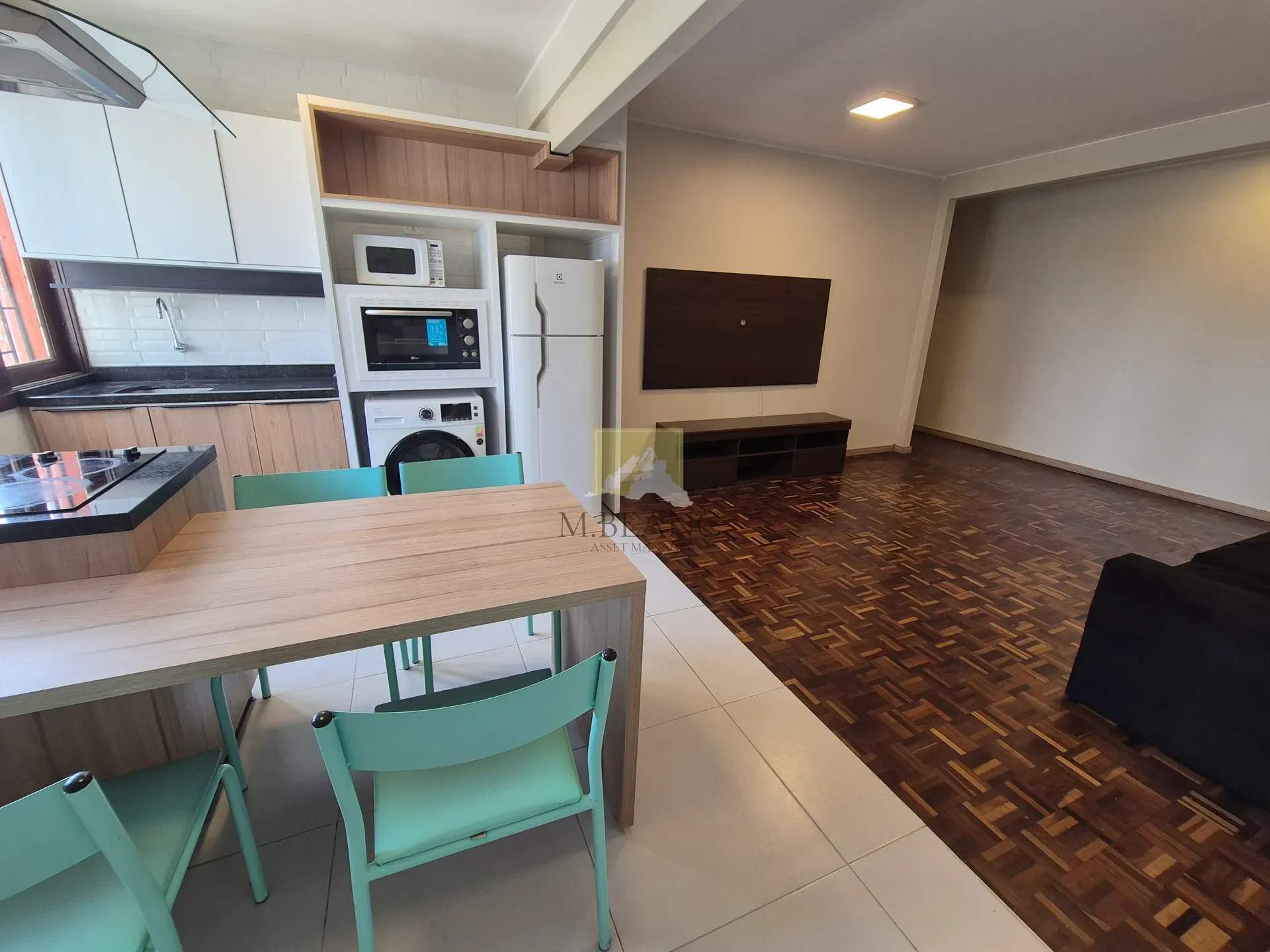 Washing machine in a 2-bedroom apartment, 120 m² — photo 6