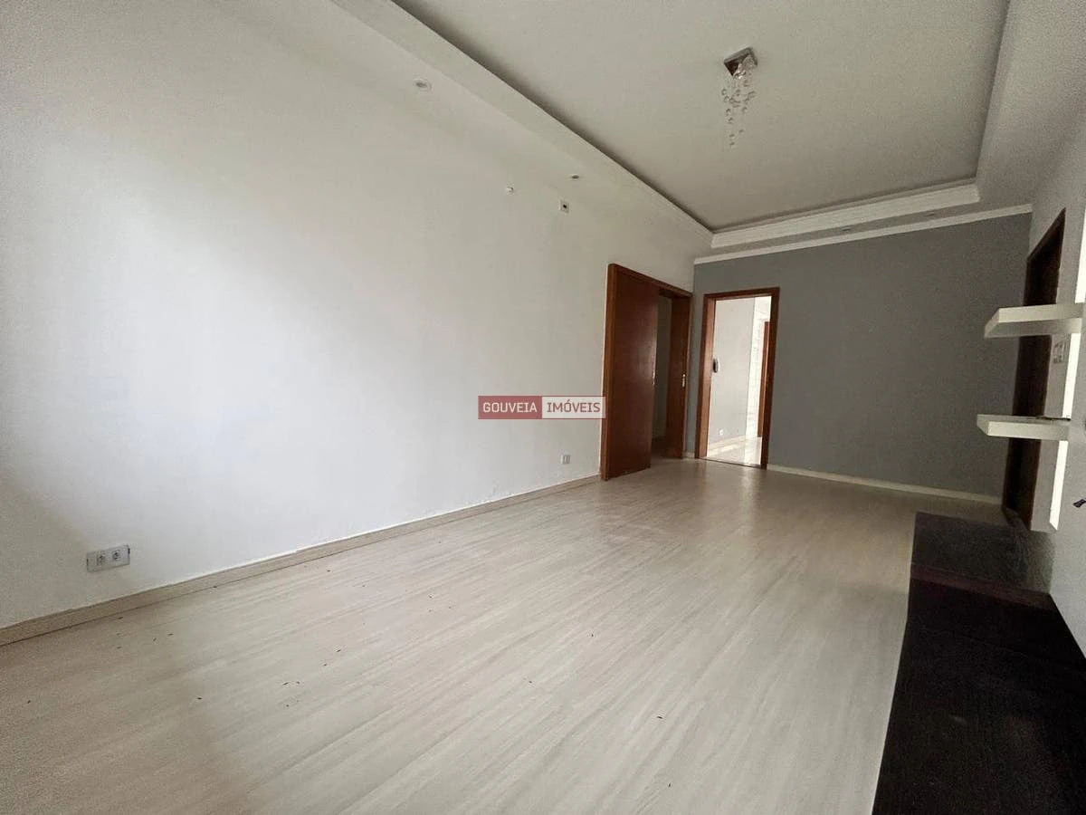 3-bedroom house with a bathtub in Curitiba — photo 19