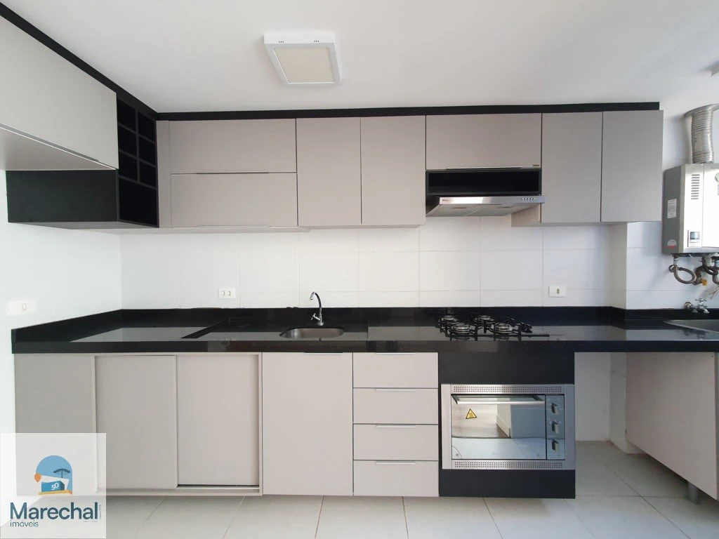 2-bedroom apartment with 1 suite and 1 parking spot