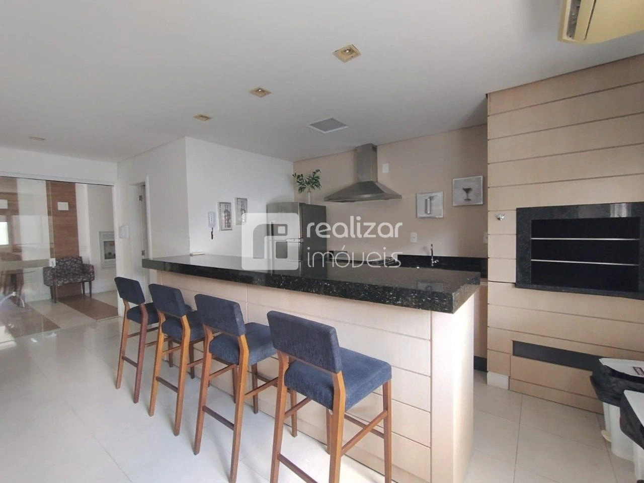 3-bedroom apartment with balcony and private barbecue — photo 5