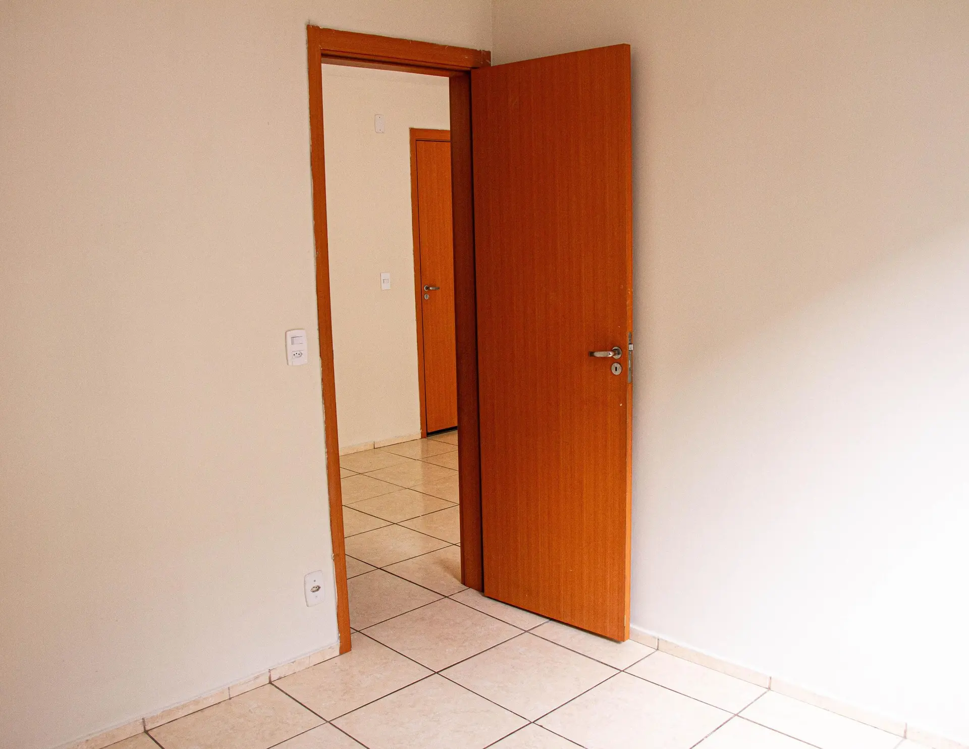 Unfurnished 2-bedroom apartment with 2 bathrooms