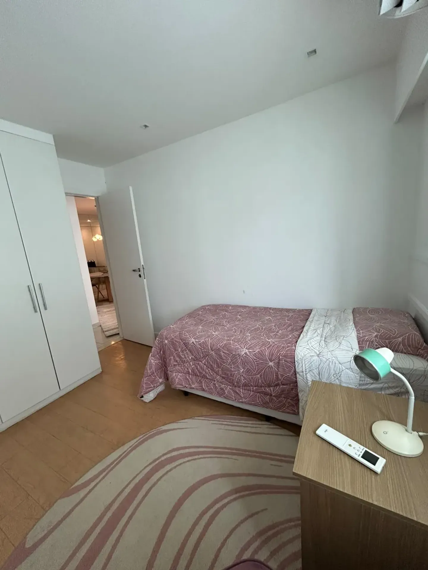 Furnished apartment, 98 m², with a washing machine — photo 4