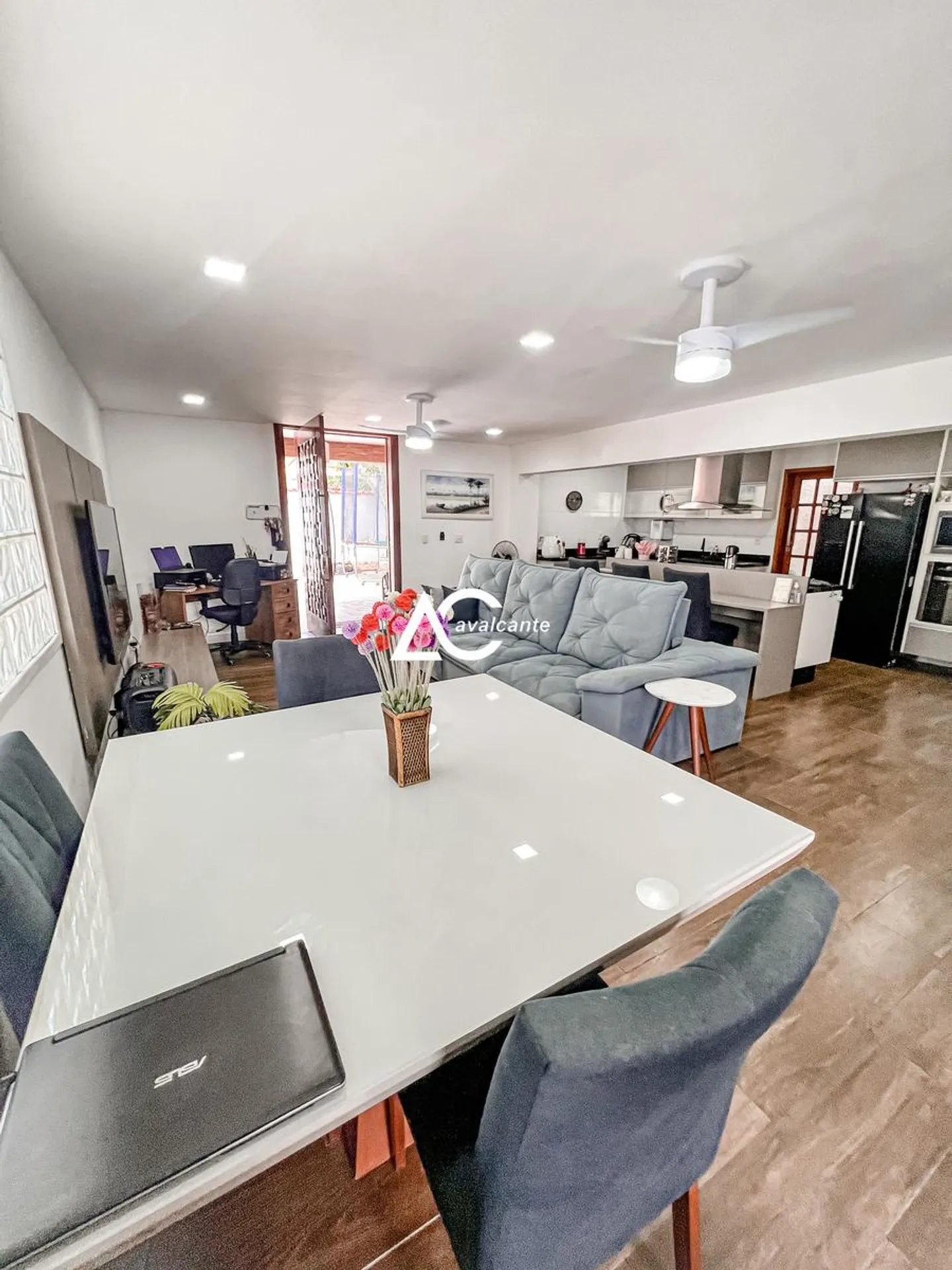 Washing machine in a 3-bedroom house, 360 m² — photo 9