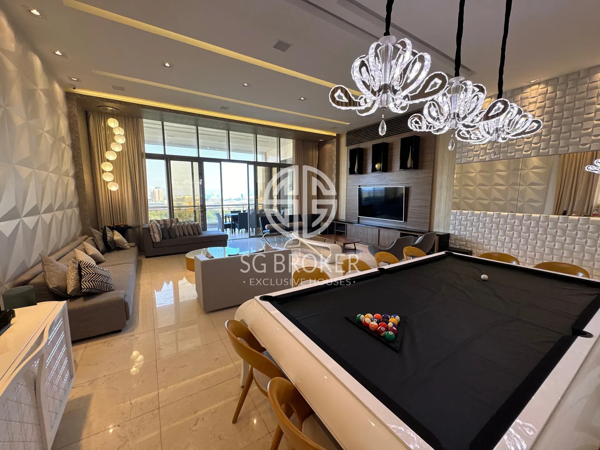 Furnished apartment with open-plan kitchen and 4 bedrooms — photo 11