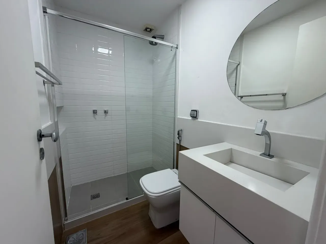 Apartamento de 465 m² com vista para a água e banheira — photo 27