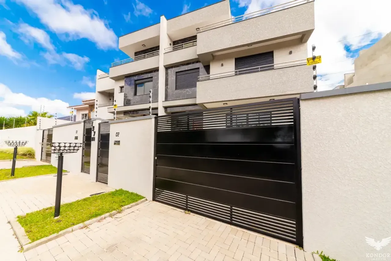 House with private BBQ, 230 m² and 2 parking spaces